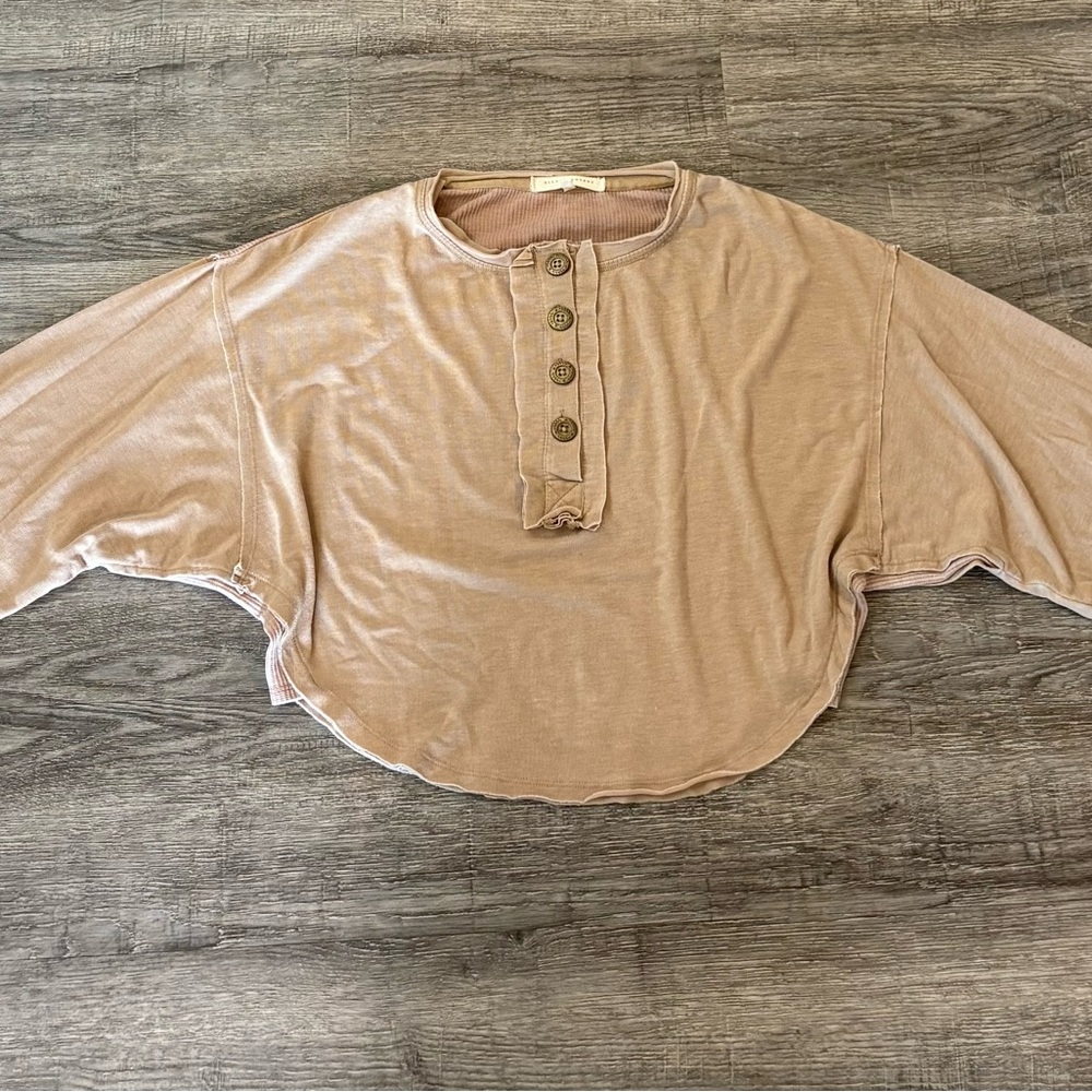 Gilded Intent taupe and mauve long sleeve crop top